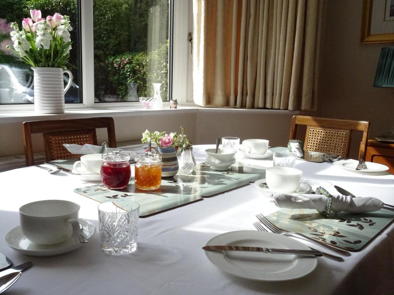 Honey Lodge Broadstone Екстериор снимка